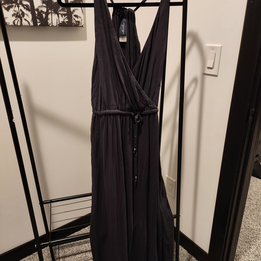 Plus Black Sleeveless Wrap Maxi — Deep V, Waist Tie, Flowy Skirt
